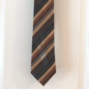 Silk tie